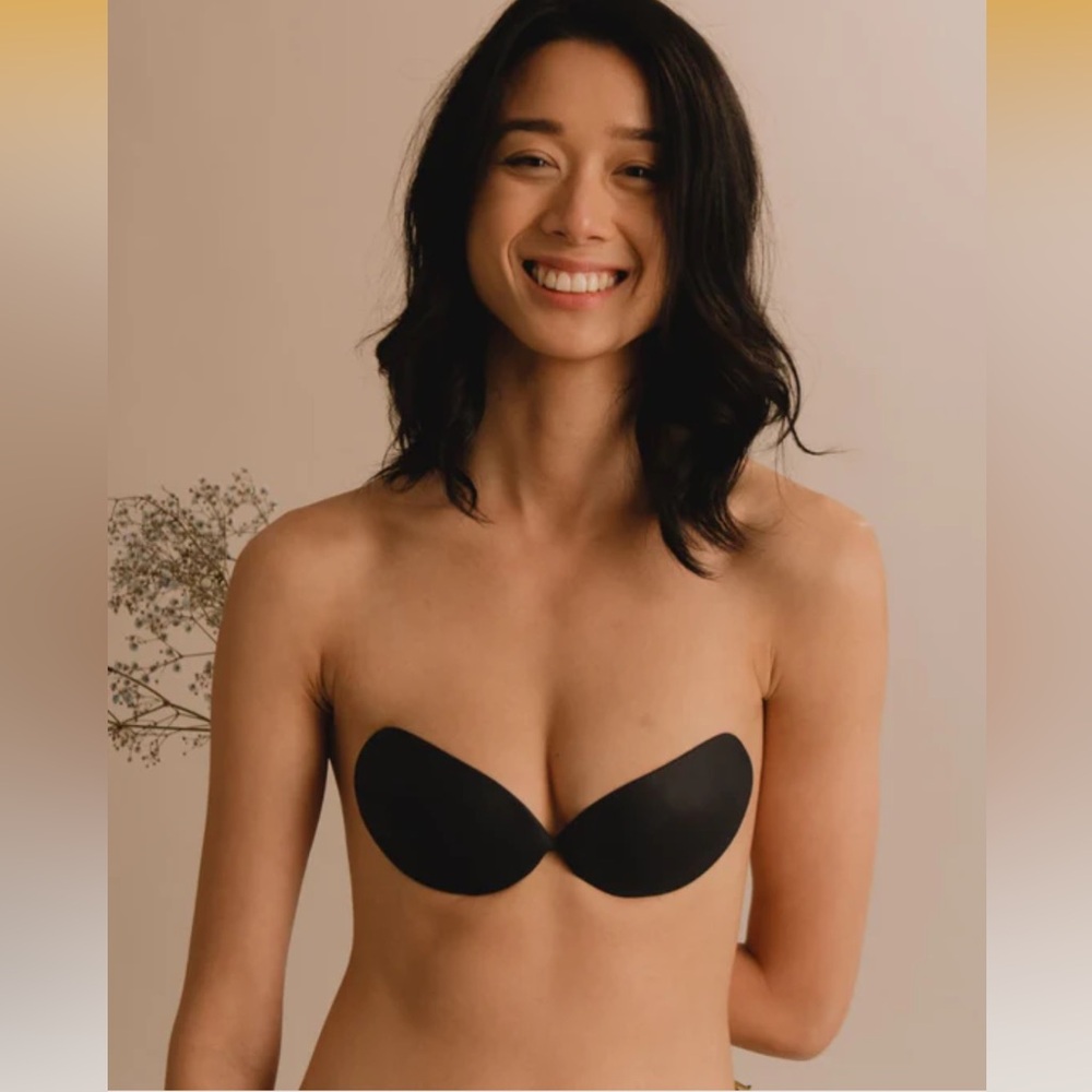 NWT Best Seller Gatherall Backless Sticky Bra Cup Size A In Noir Black